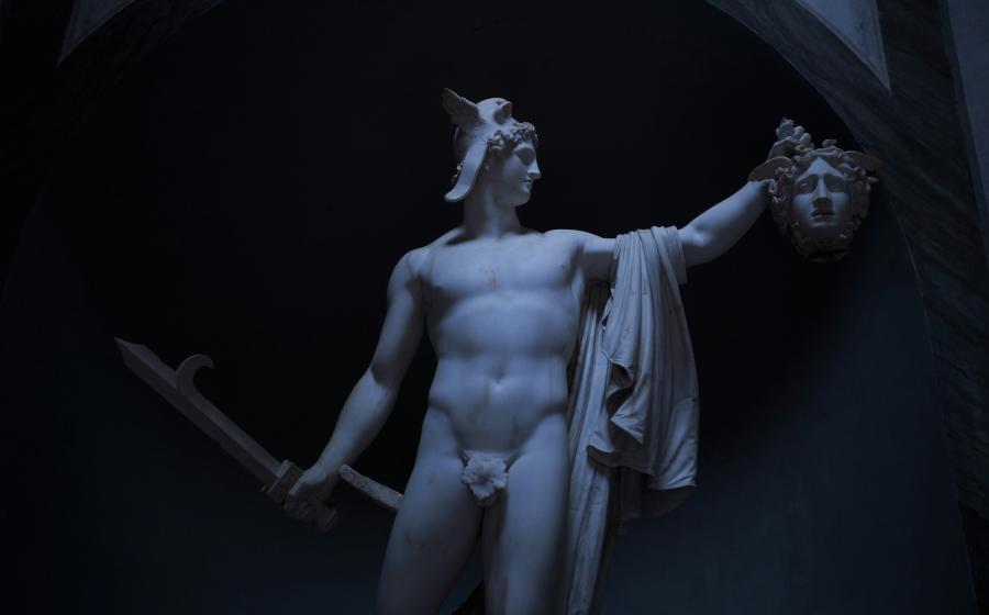 Statue of Perseus holding Medusa's head